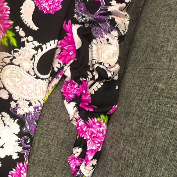 Beautiful multi colored dress - Picture 2 of 10